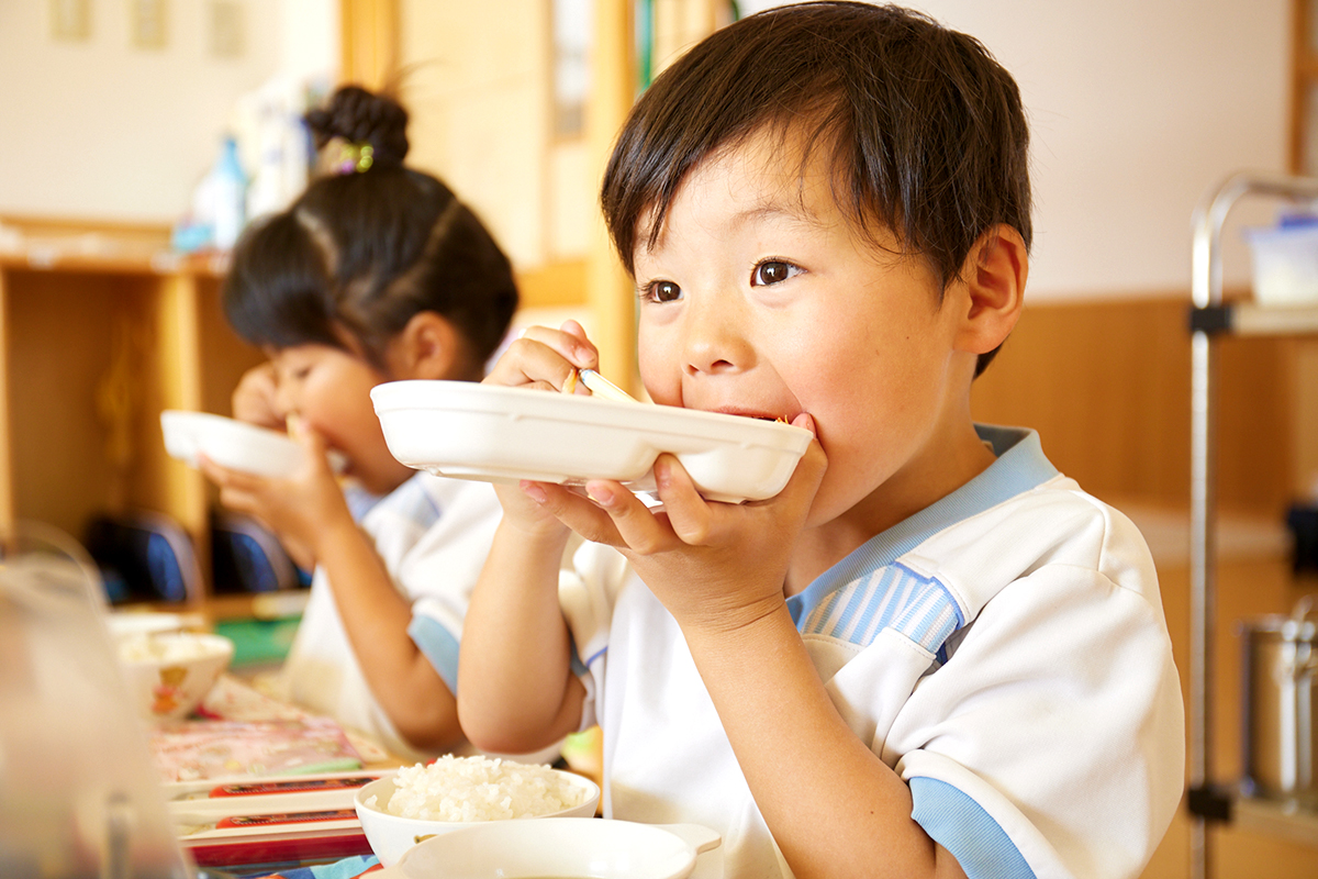 給食