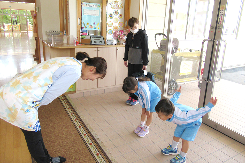 順次登園・自由遊び