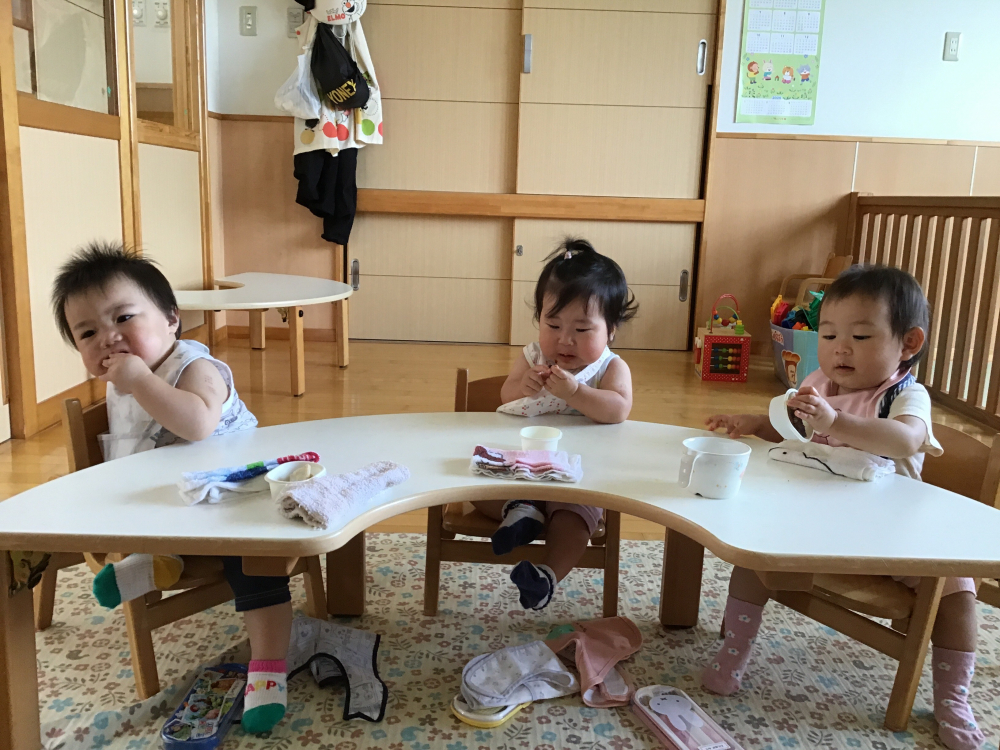 おやつと制作