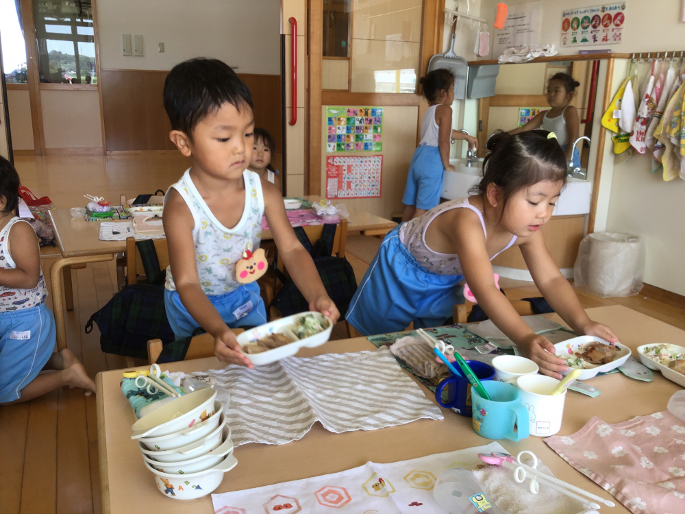 お当番活動、お手伝い