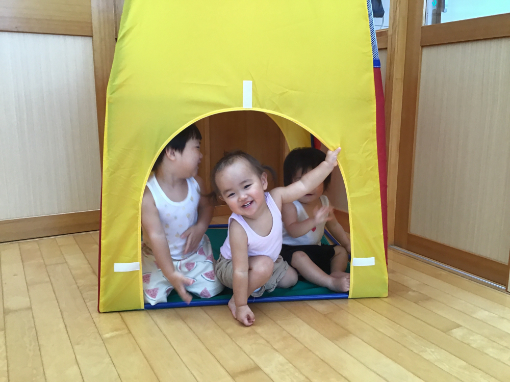 ホールで遊んだよ♪