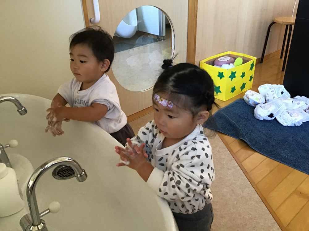 手洗い＆お散歩♪