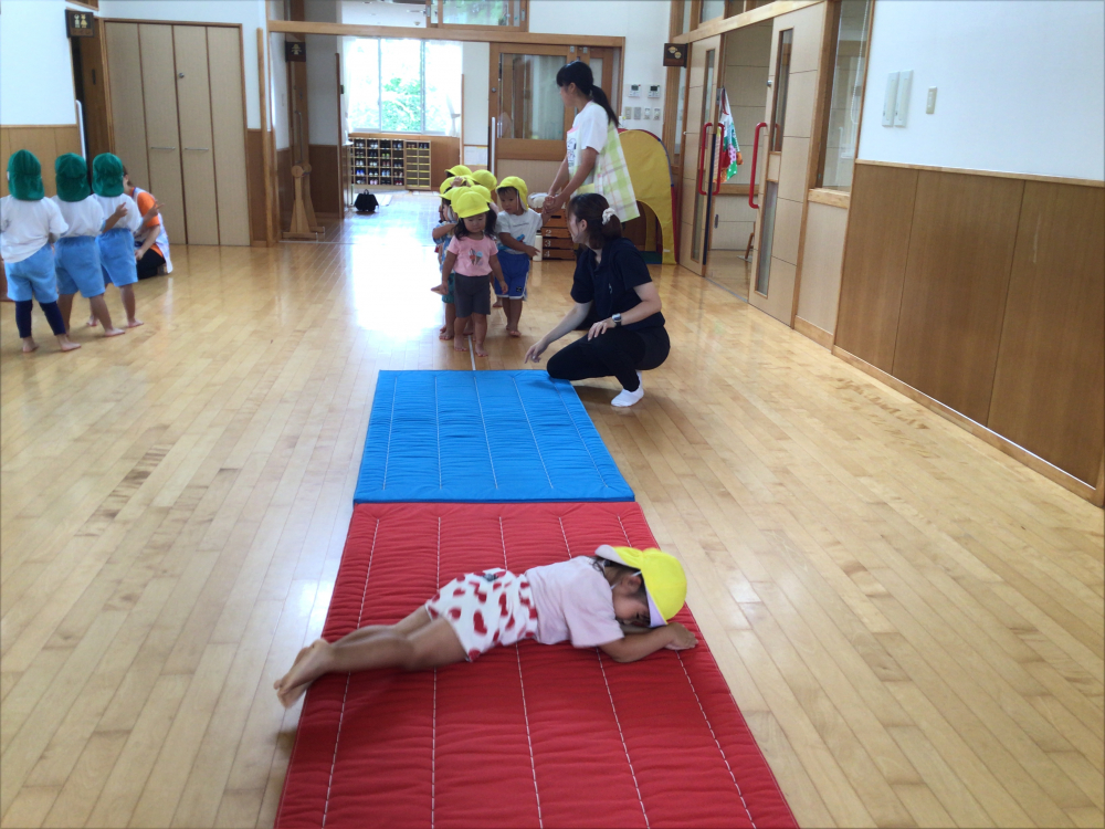 イエロー組（2歳児）の体操指導！
