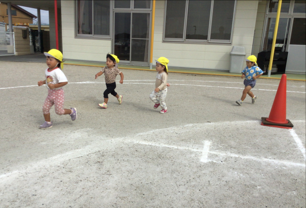 運動会の予行練習（2歳児　イエロー組）