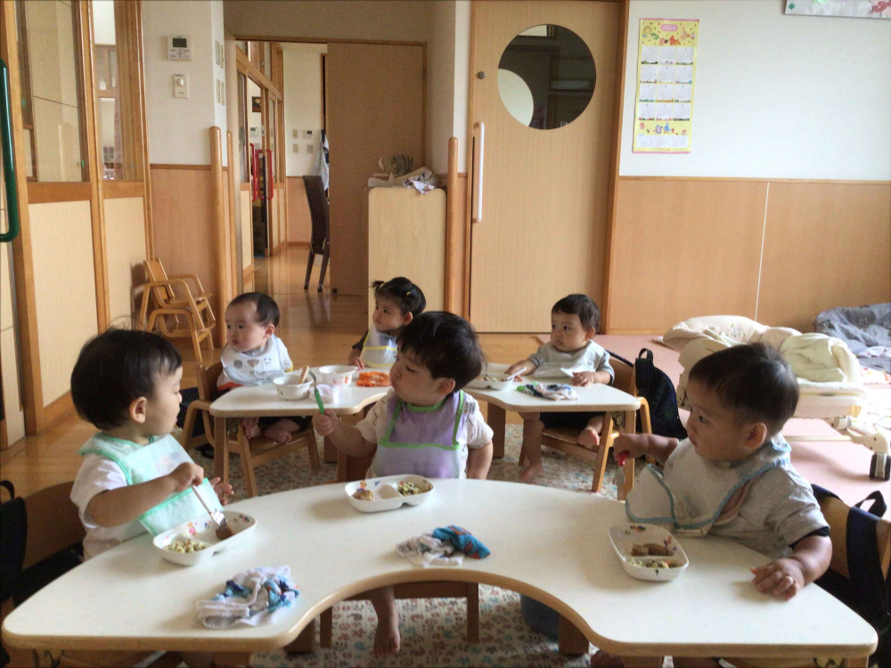 美味しい給食♪（０歳児）